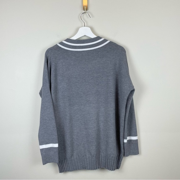French Connection Oversize V-neck Sweater Size Medium - Picture 3 of 5